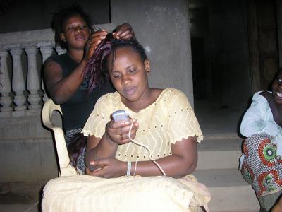 grande soeur ki se tresse
